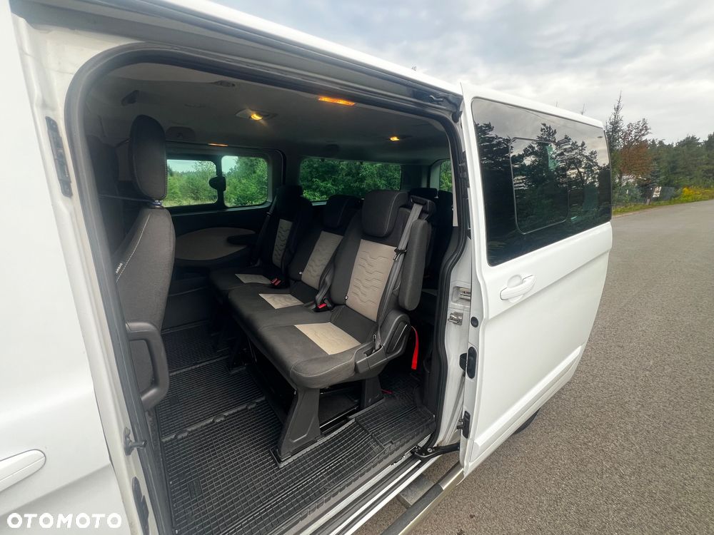 Ford Tourneo Custom - 16
