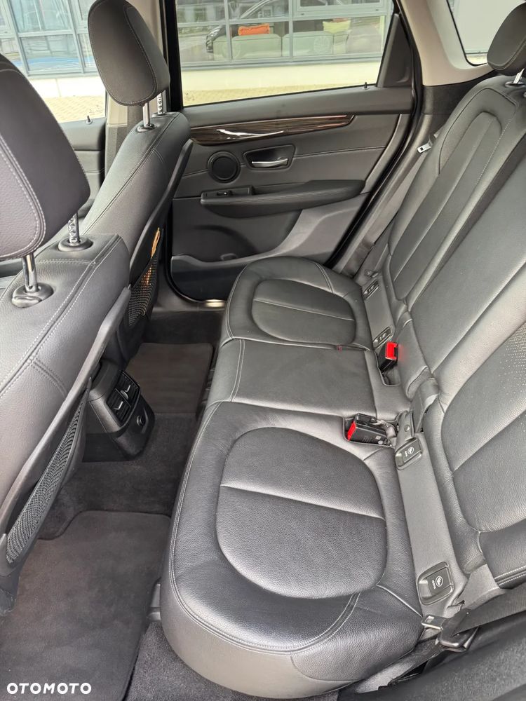 BMW Seria 2 216i - 7