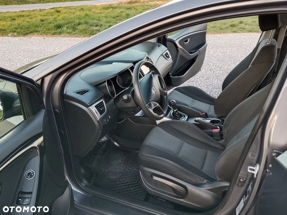 Hyundai i30 blue 1.4 Classic Navigation - 15