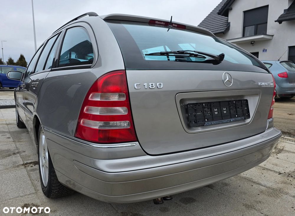 Mercedes-Benz Klasa C 180 Kompressor Avantgarde Sport Edition - 8