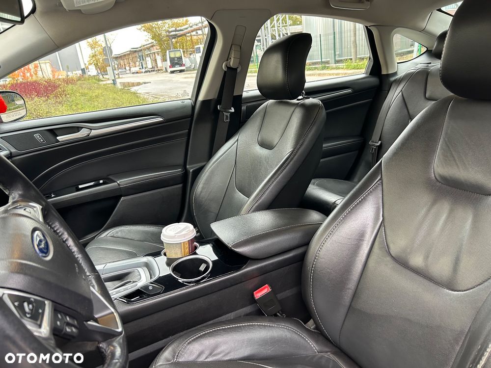 Ford Fusion 2.0 EcoBoost Titanium - 8