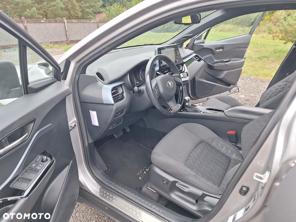 Toyota C-HR 1.8 Hybrid GPF Executive - 13