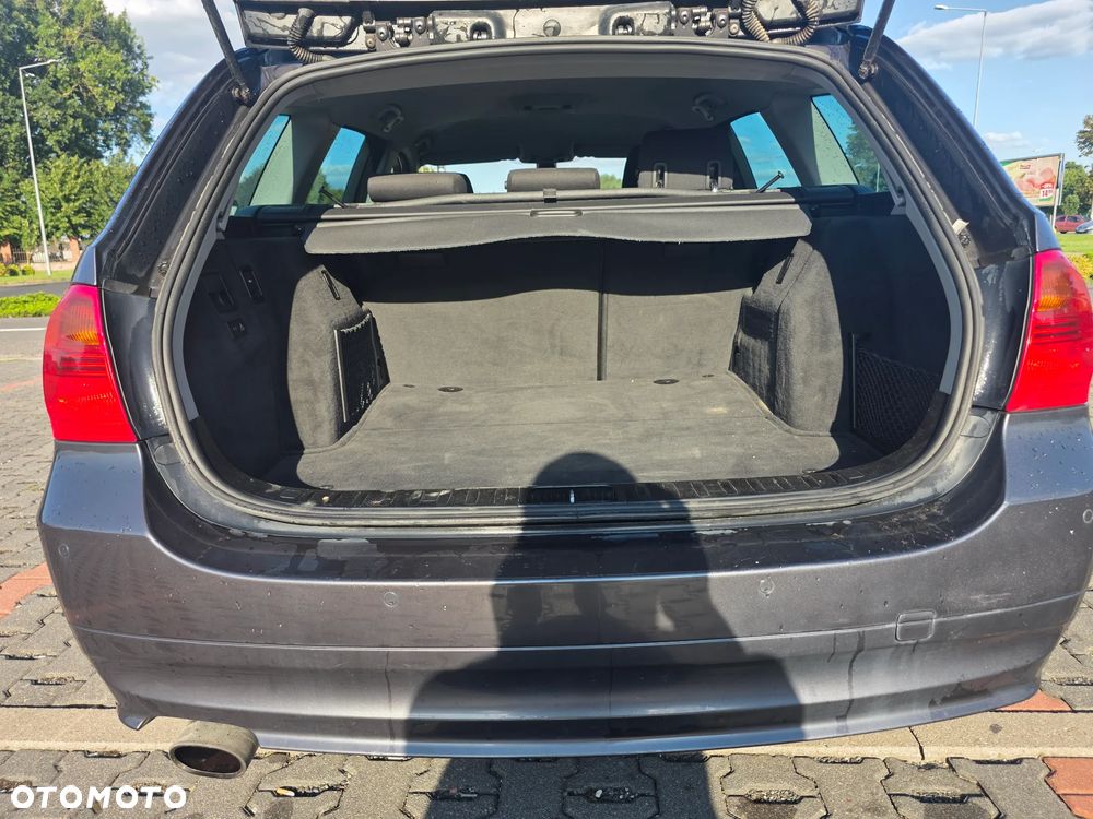 BMW Seria 3 318i - 8