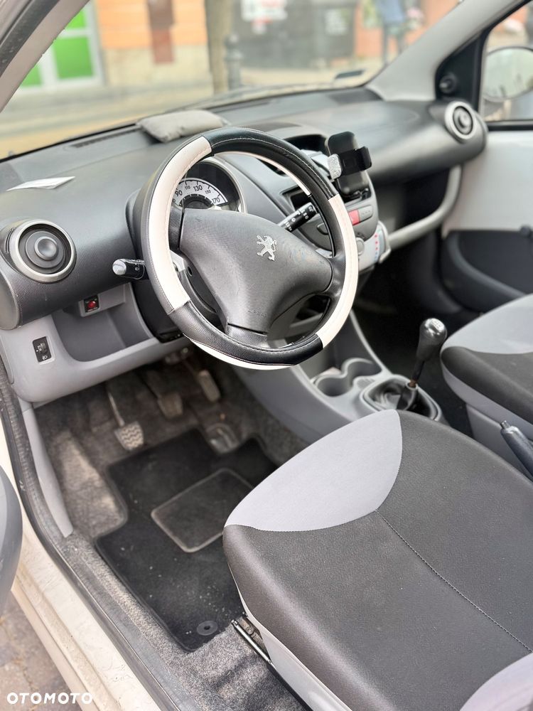 Peugeot 107 1.0 Trendy - 11