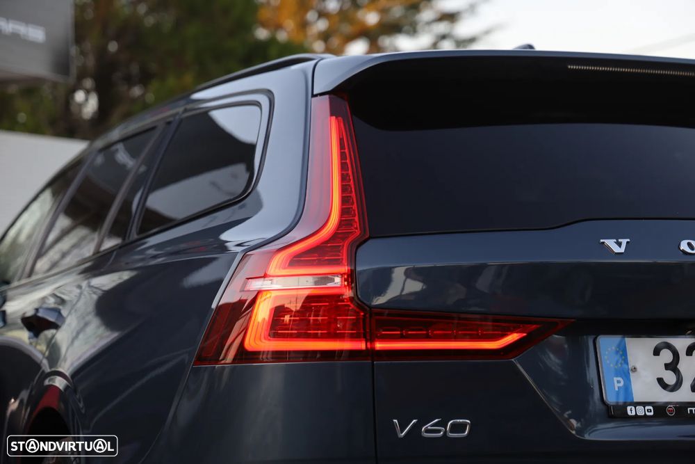 Volvo V60 2.0 T8 AWD TE R-Design - 37