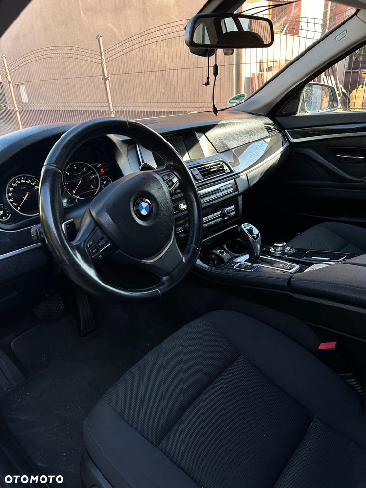 BMW Seria 5 525d xDrive Modern Line - 7