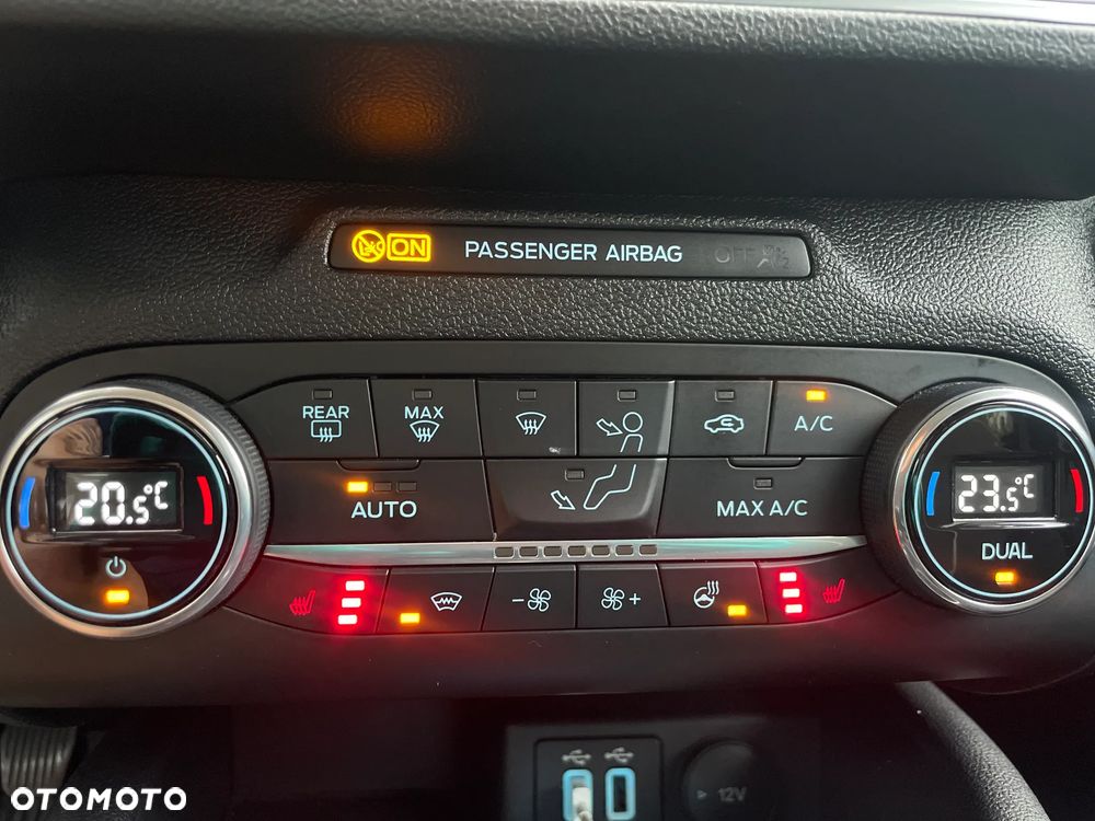 Ford Kuga 1.5 EcoBoost FWD Titanium X - 24