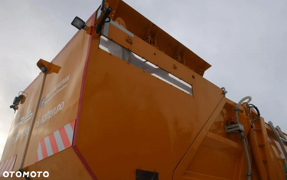 Kadussis CRV 2000 / ZABUDOWA ŚMIECIARKI / NOWA / DEMONSTRACYJNA / 18M3 / TYLNY ZAŁADUNEK / W PEŁNI SPRAWNA / MOŻLIWOŚĆ TRANSPORTU - 13