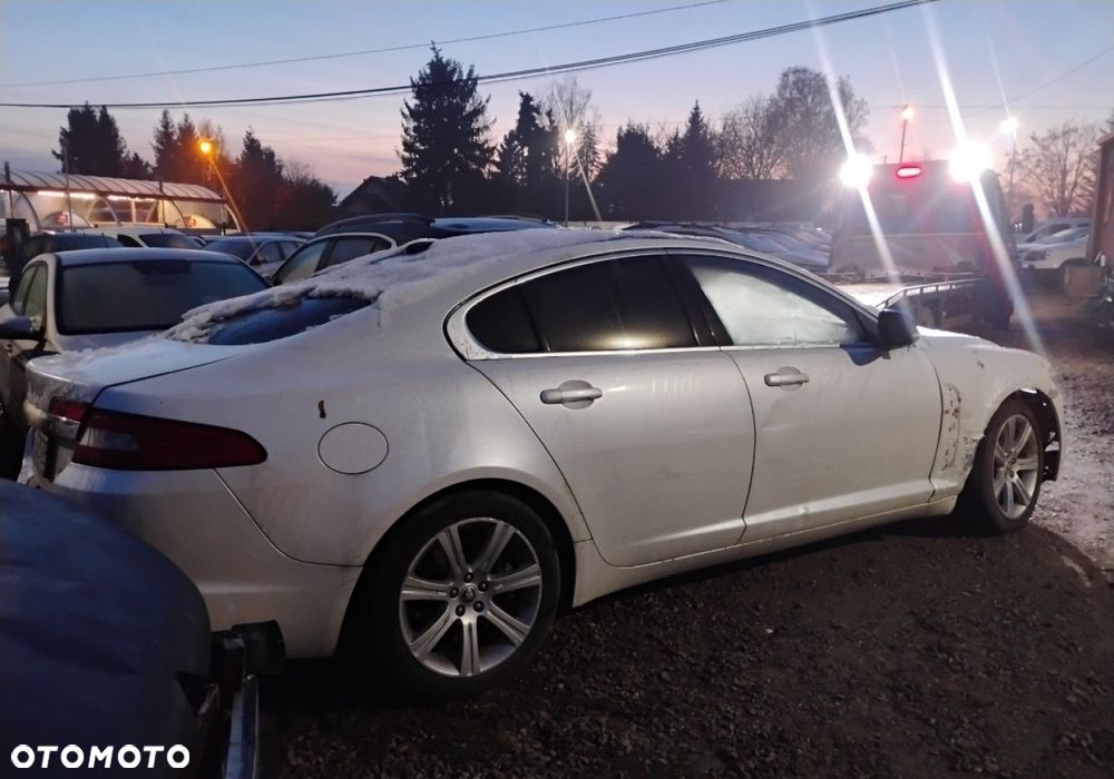 Jaguar XF - 4