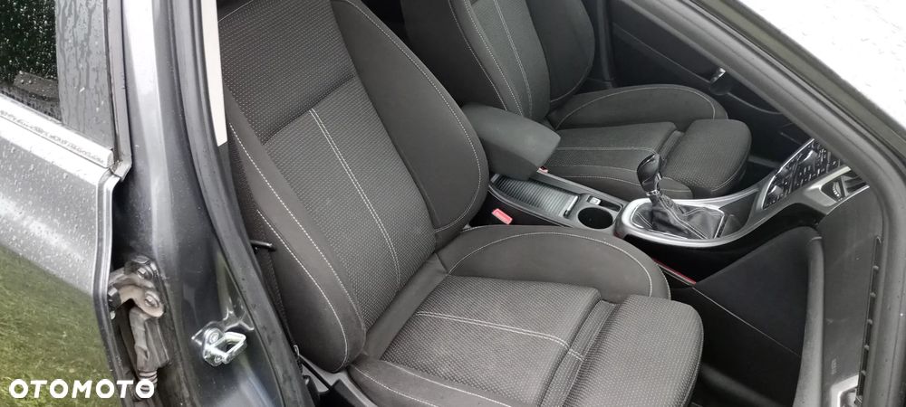 Opel Astra 1.4 Turbo Sports Tourer - 16