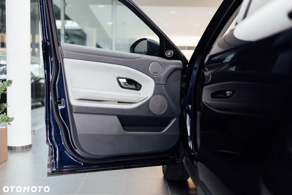 Land Rover Range Rover Evoque - 32