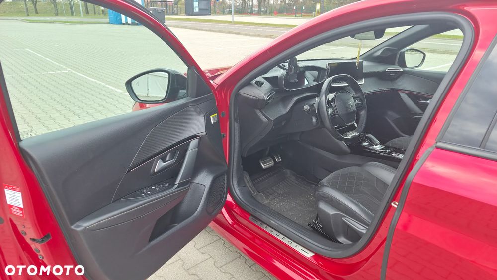 Peugeot 208 1.2 PureTech GT S&S EAT8 - 9
