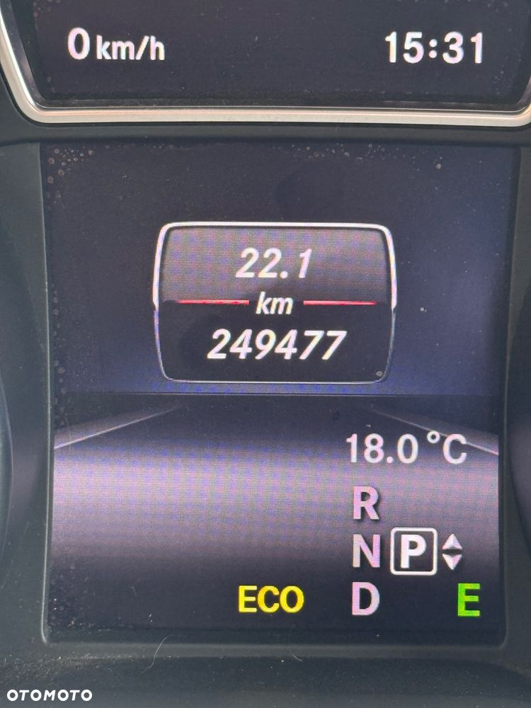 Mercedes-Benz CLA 250 7G-DCT AMG Line - 19