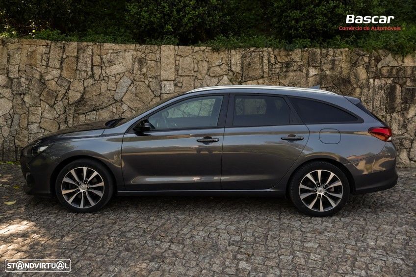 Hyundai i30 SW 1.6 CRDi Style+Navi - 11