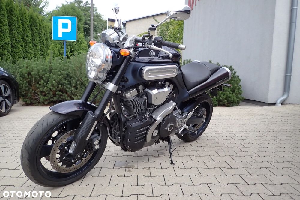 Yamaha MT - 2