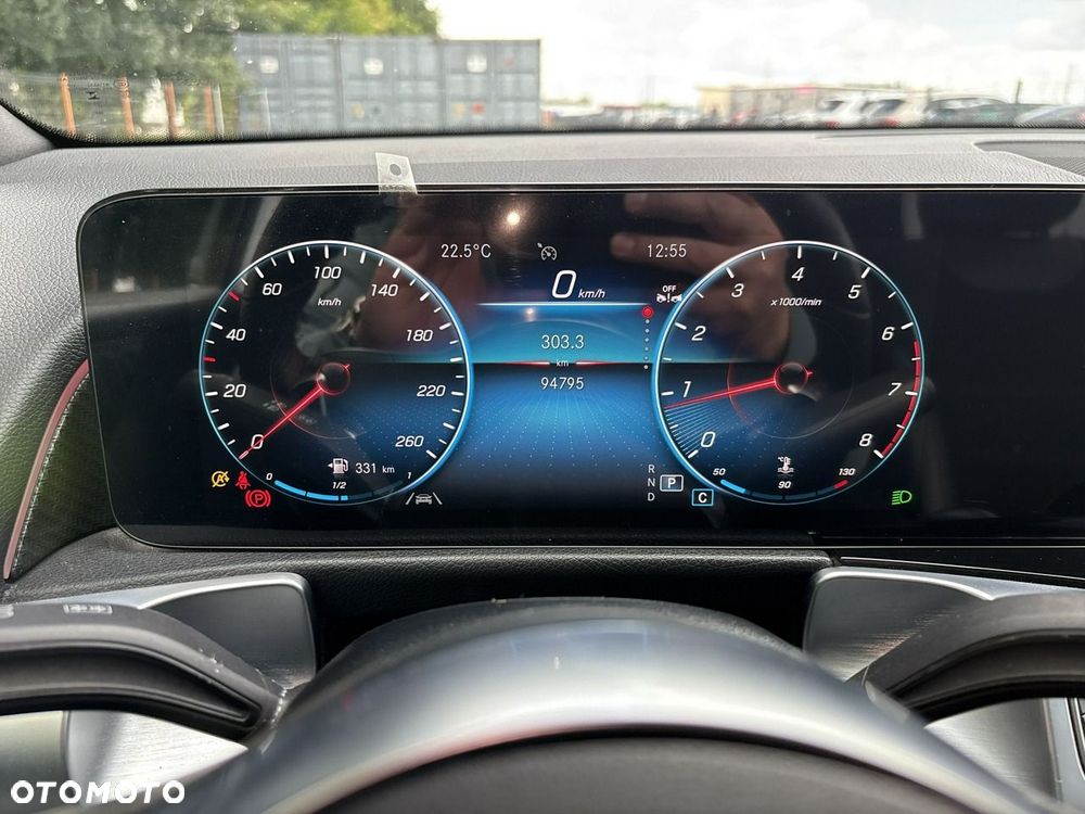 Mercedes-Benz GLB 200 7G-DCT - 23