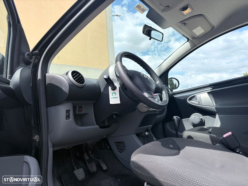 Toyota Aygo City - 10