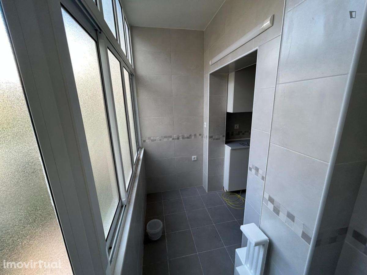 Quarto - localizado em Amadora Lisbon - Grande imagem: 5/6