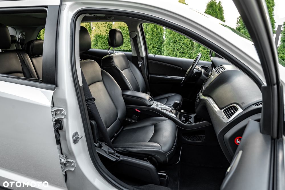 Fiat Freemont 2.0 Multijet Lounge AWD - 25