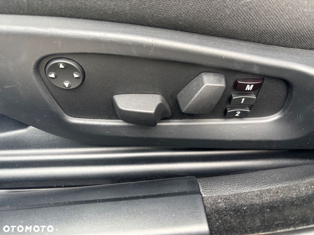 BMW Seria 5 530i - 16