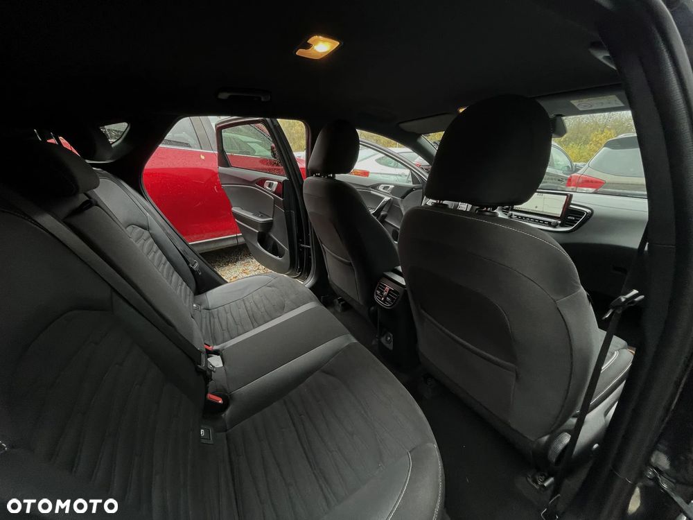 Kia ProCeed 1.5 T-GDI GT Line - 18