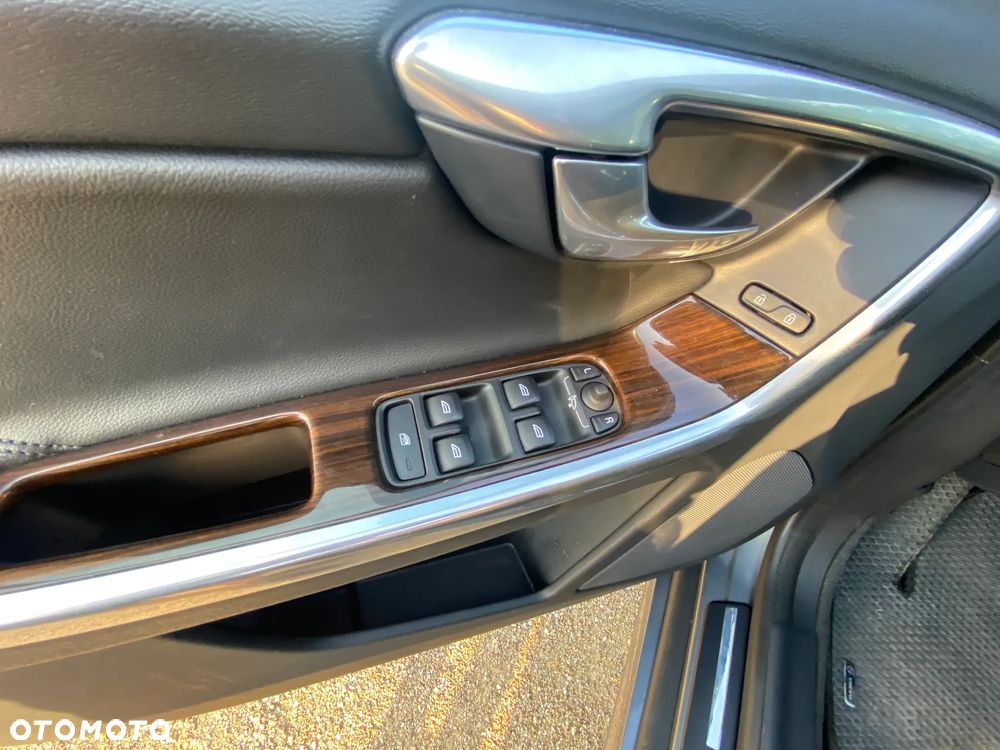 Volvo XC 60 D3 Drive-E Summum - 20