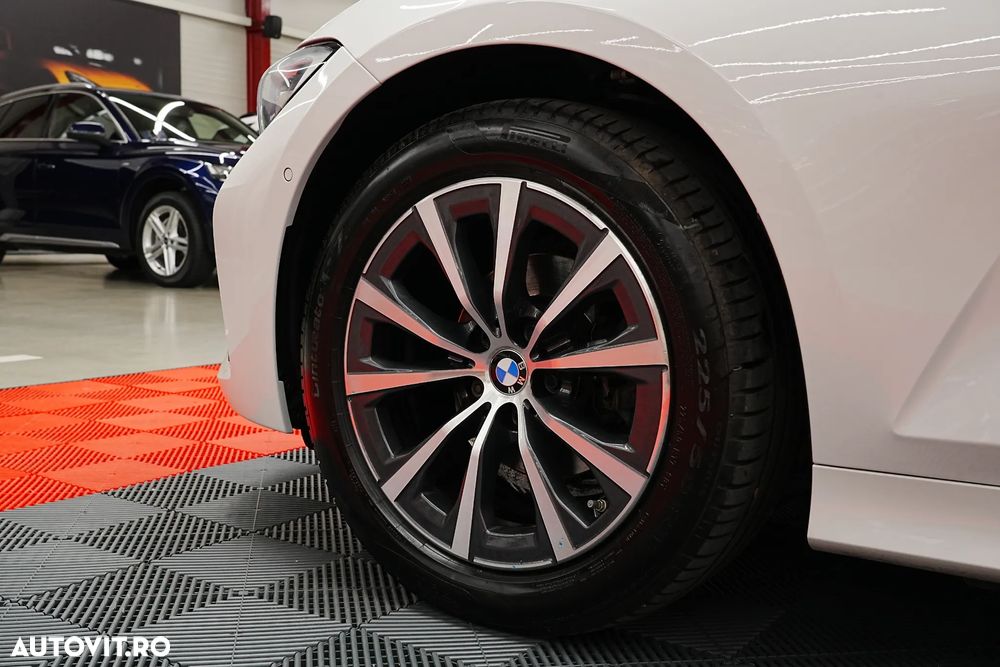 BMW Seria 3 318d Aut. Sport Line - 23