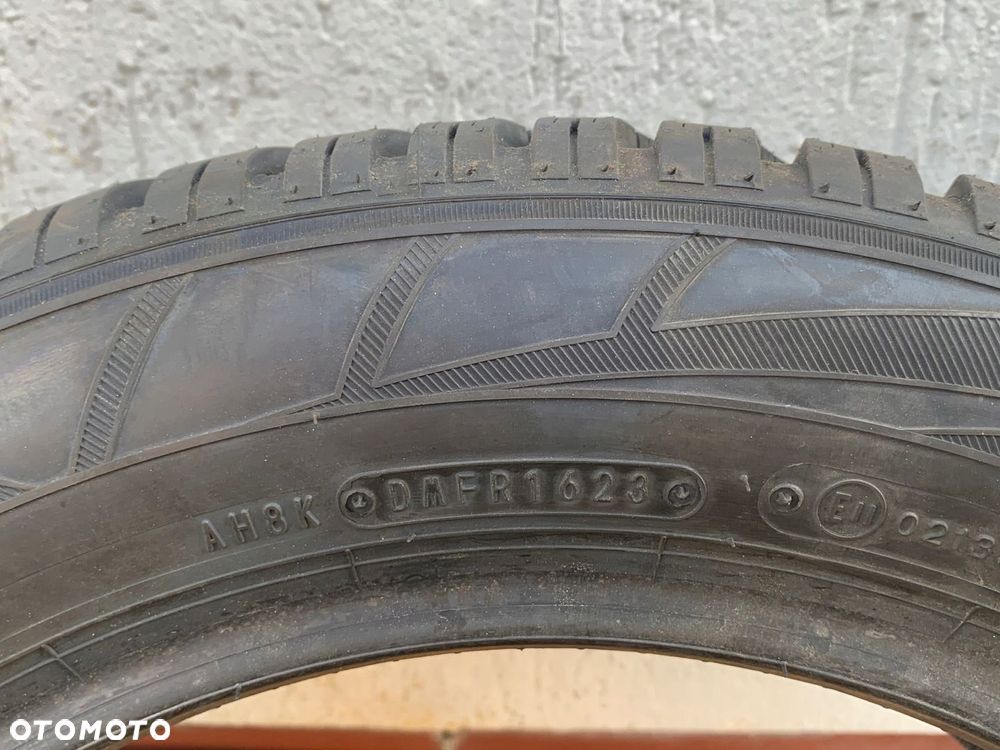 Opona zimowa Falken EuroWinter HS01 205/55R16 91 H run flat - 3