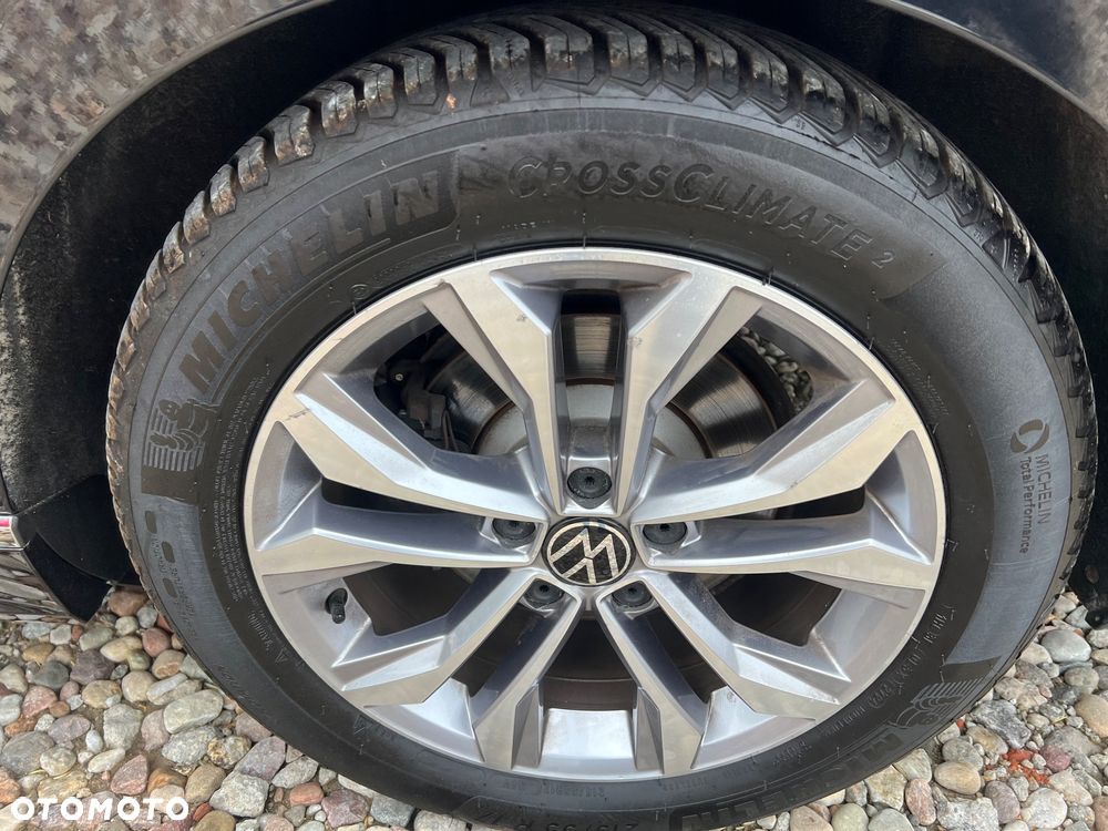 Volkswagen Passat 2.0 TDI SCR Highline - 22