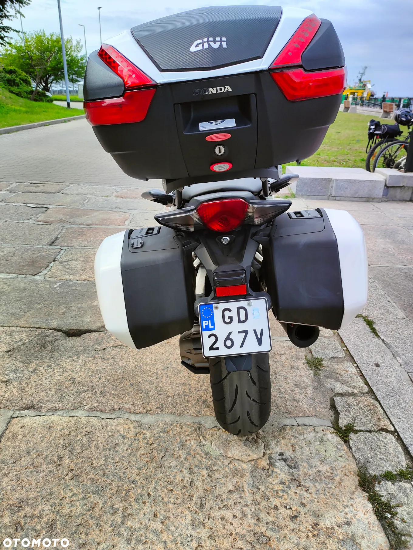 Honda VFR - 14