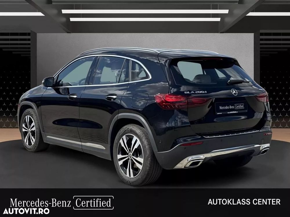 Mercedes-Benz GLA 200 d 4MATIC Aut. - 4
