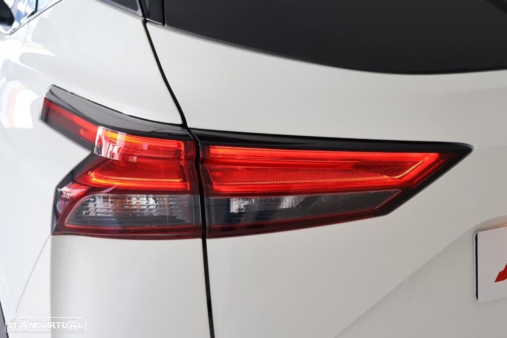 Nissan Qashqai 1.3 DIG-T N-Connecta Xtronic - 8