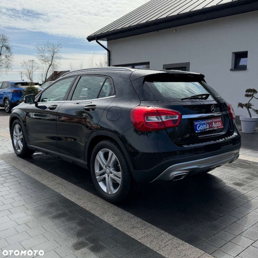 Mercedes-Benz GLA - 7