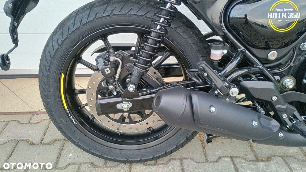 Royal Enfield HNTR - 30
