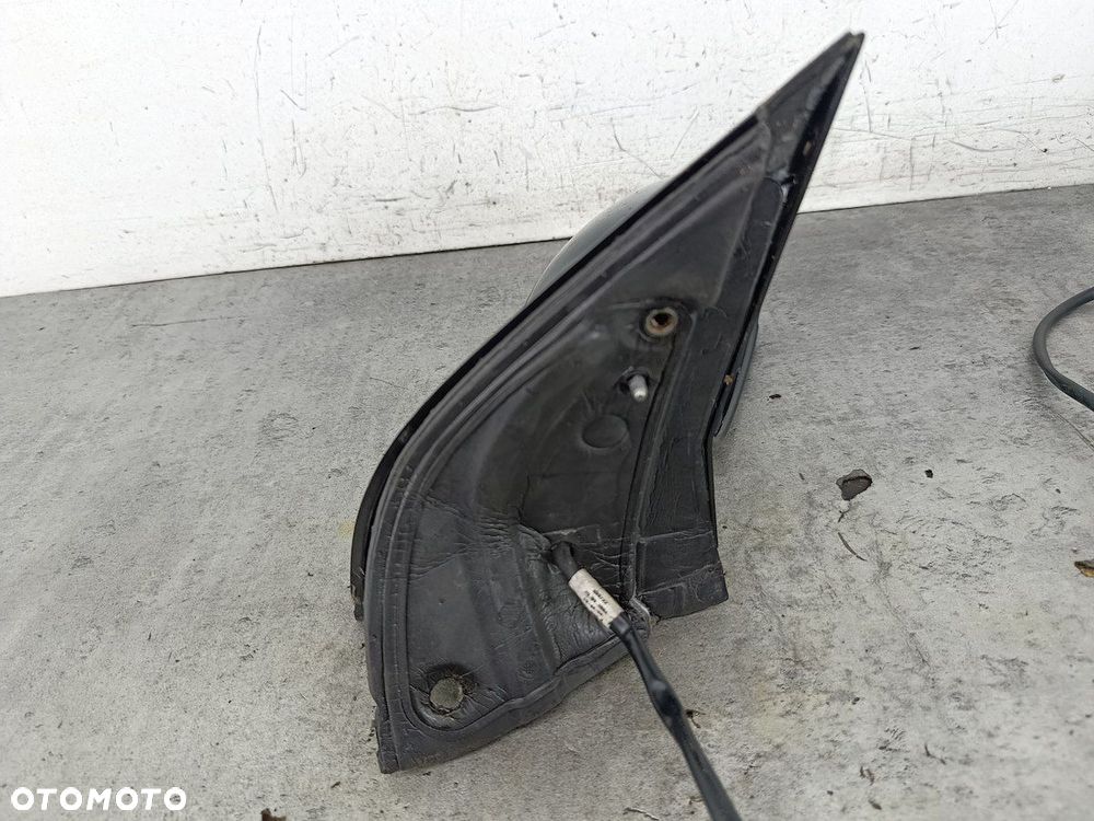LUSTERKO PRAWE VW GOLF V L041 - 4