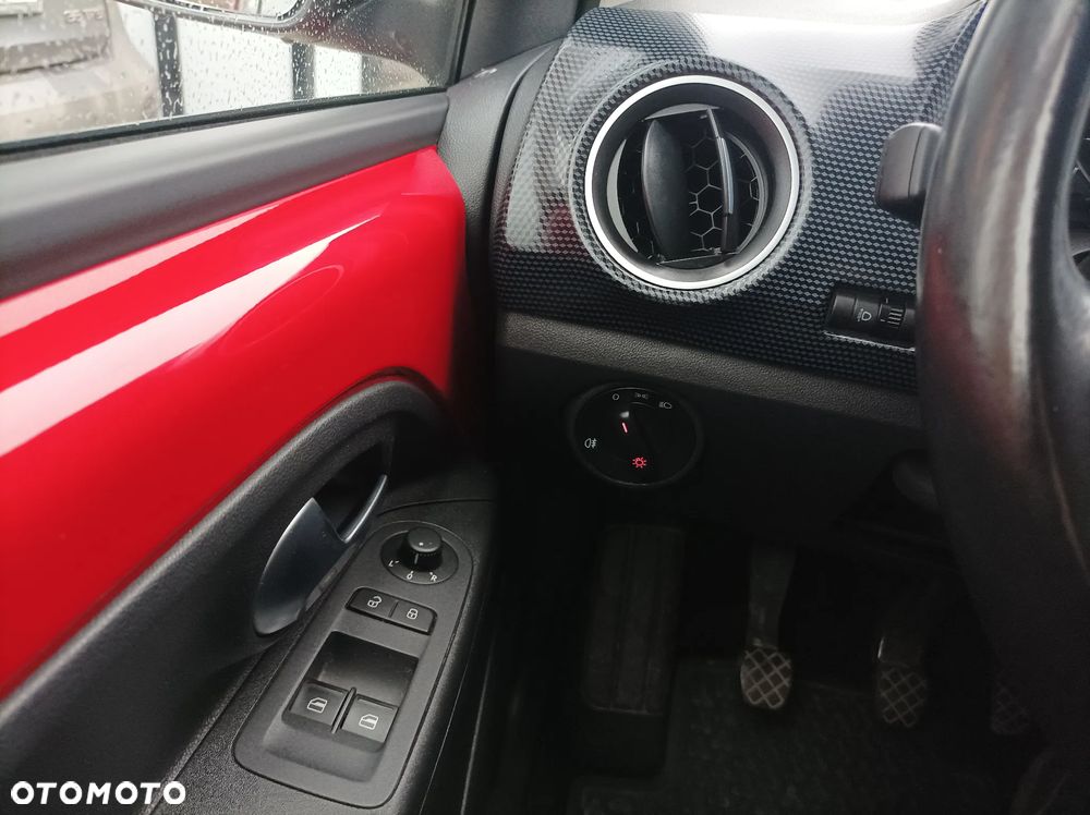 Volkswagen up! 1.0 move - 15