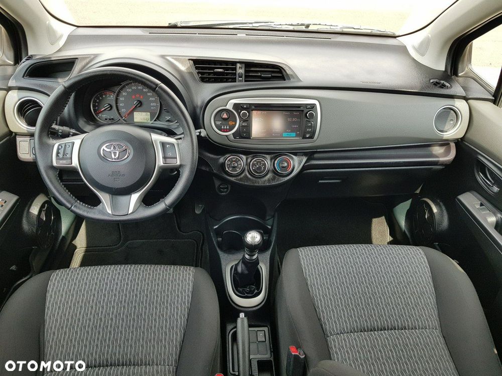 Toyota Yaris 1.33 VVT-i Club - 12