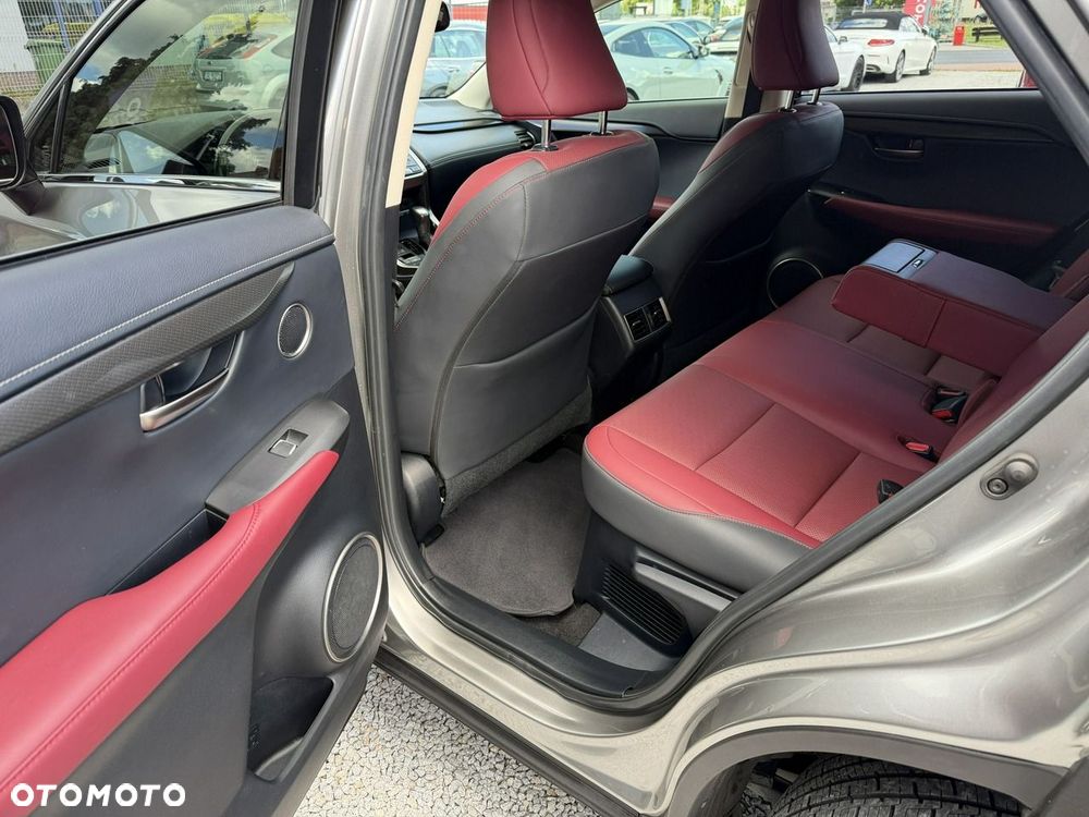 Lexus NX 300 Executive Line - 25