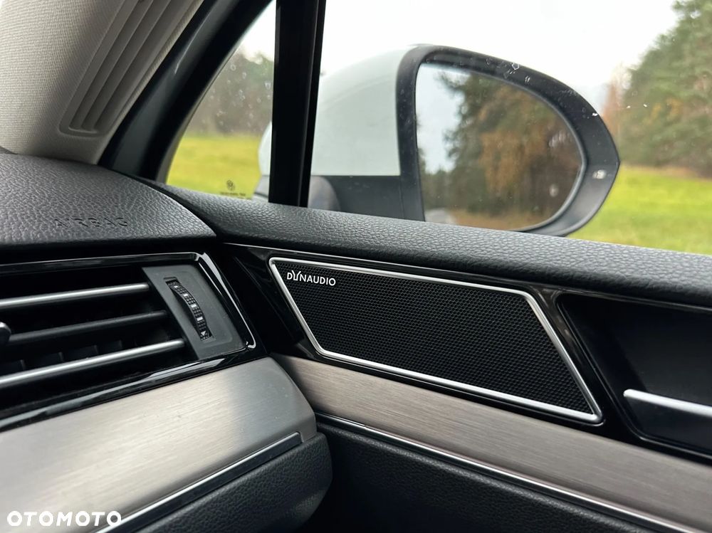 Volkswagen Passat - 21