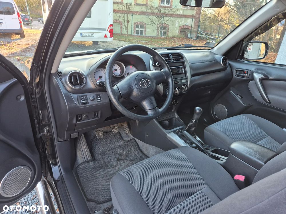 Toyota RAV4 1.8 VVT-i Luna 2WD - 21