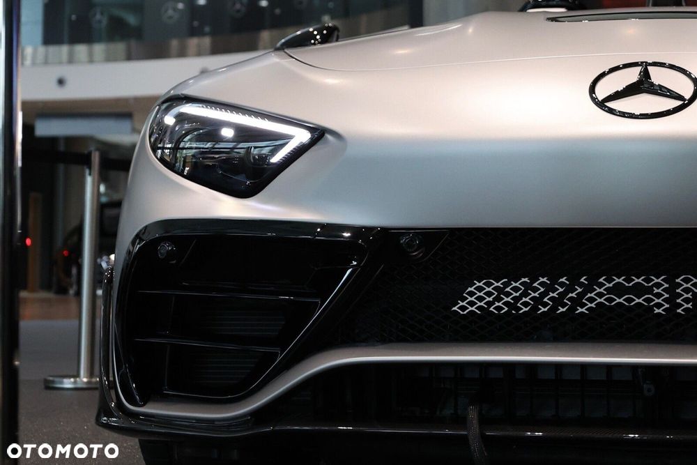 Mercedes-Benz AMG GT - 3