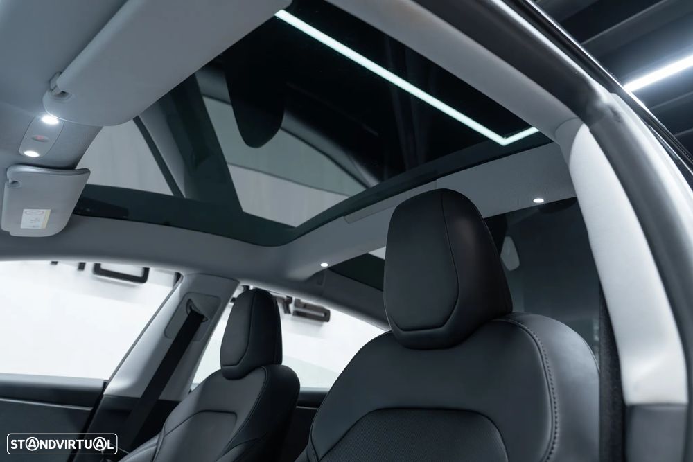 Tesla Model 3 Tração Traseira - 24