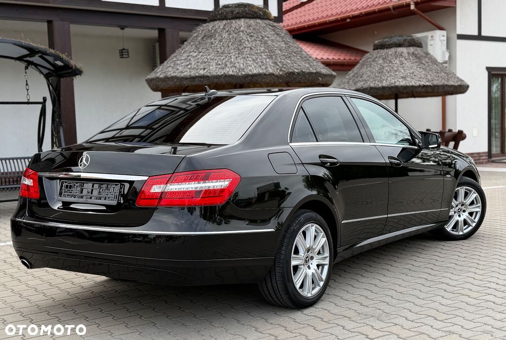 Mercedes-Benz Klasa E - 23