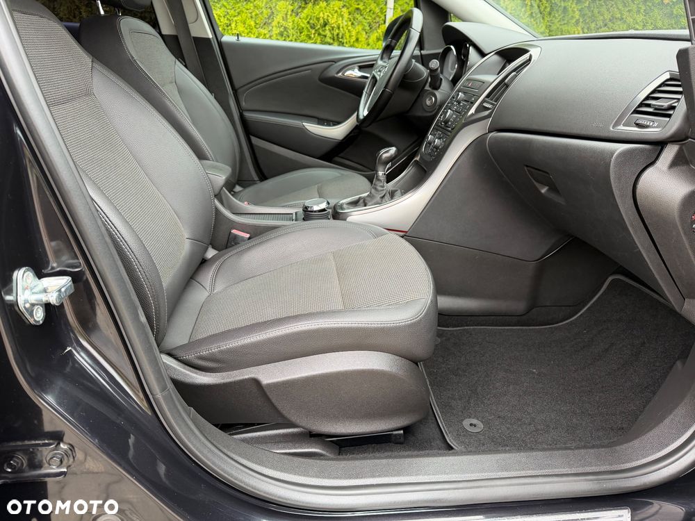 Opel Astra 1.4 Turbo Cosmo - 26