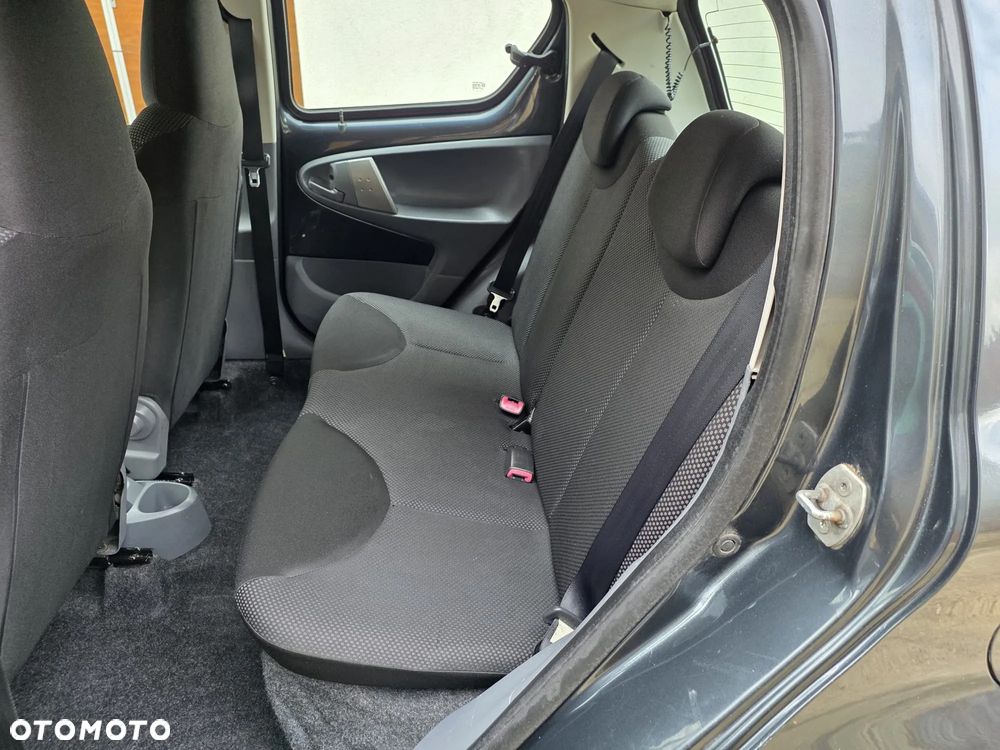 Toyota Aygo Black - 9