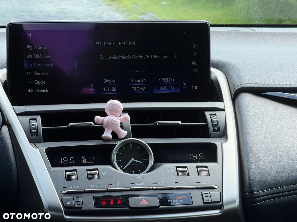 Lexus NX 300h Elegance AWD - 11