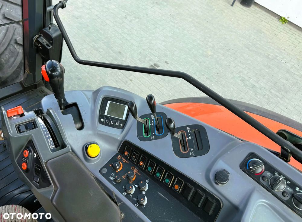 Kubota M135GX-III - 7