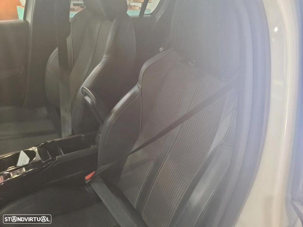 Peugeot 208 1.5 BlueHDi GT - 5