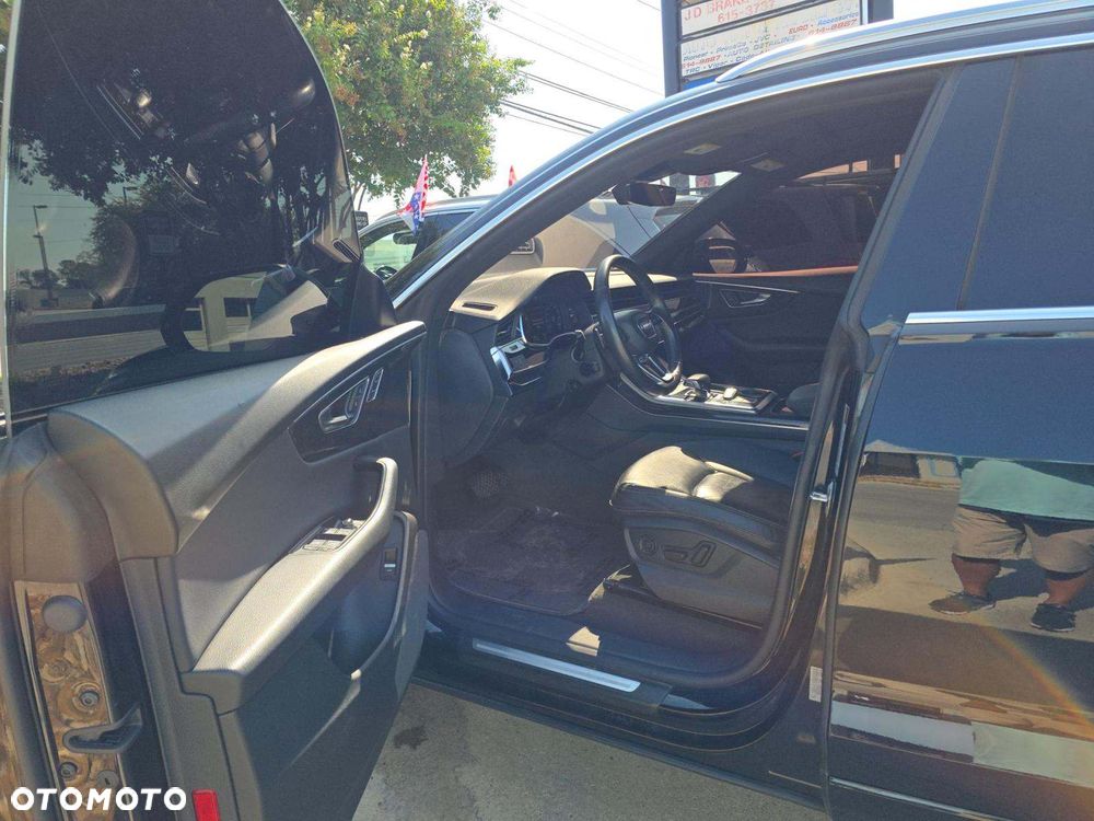 Audi Q8 55 TFSI quattro tiptronic - 6