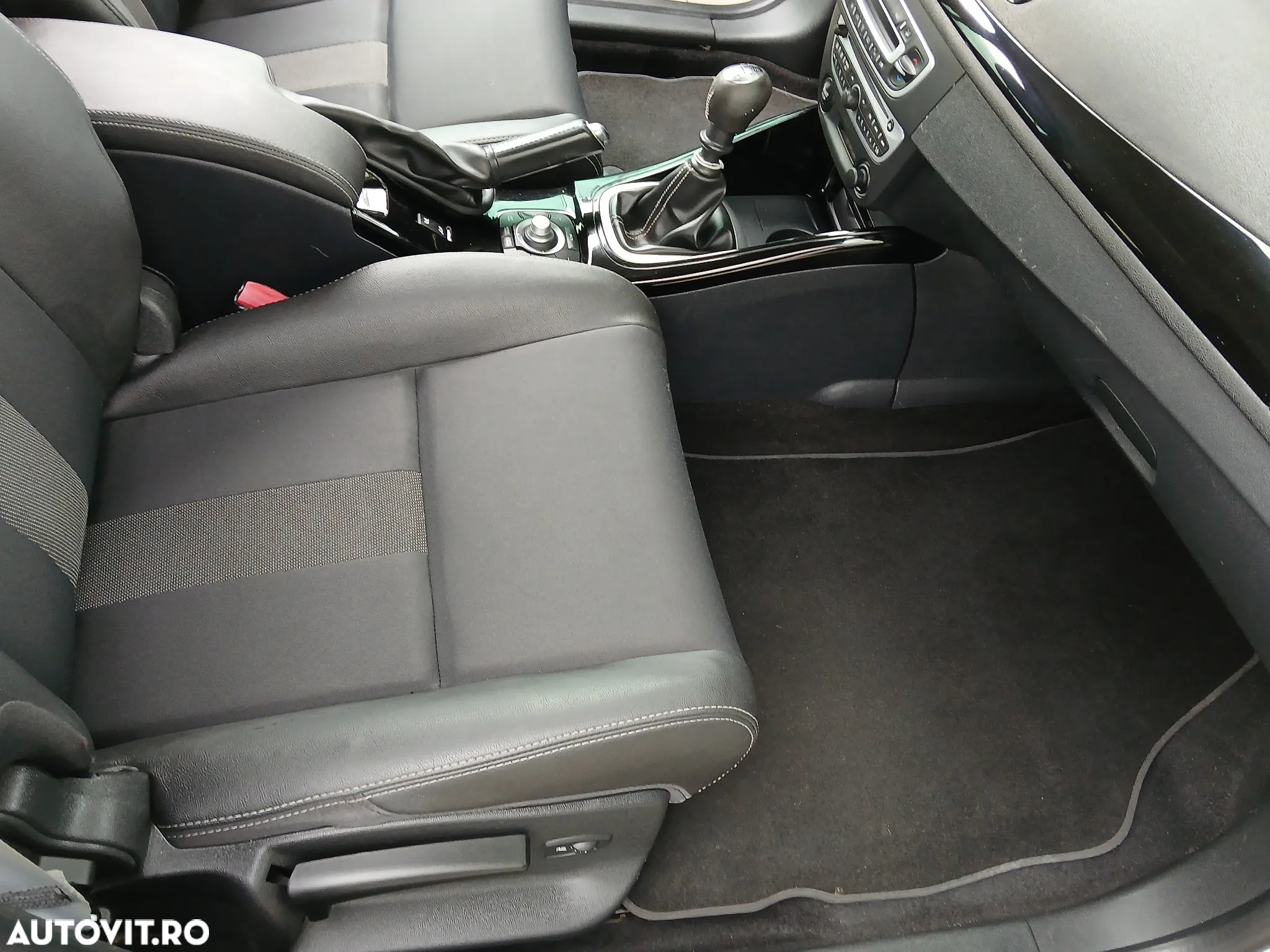 Renault Megane Grandtour TCe 130 Bose Edition - 11